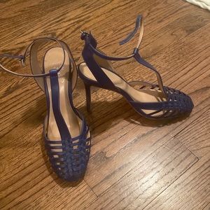 Banana Republic heeled sandals in great condition